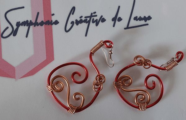 Boucle d'oreille en fil d'aluminium rouge & cuivre